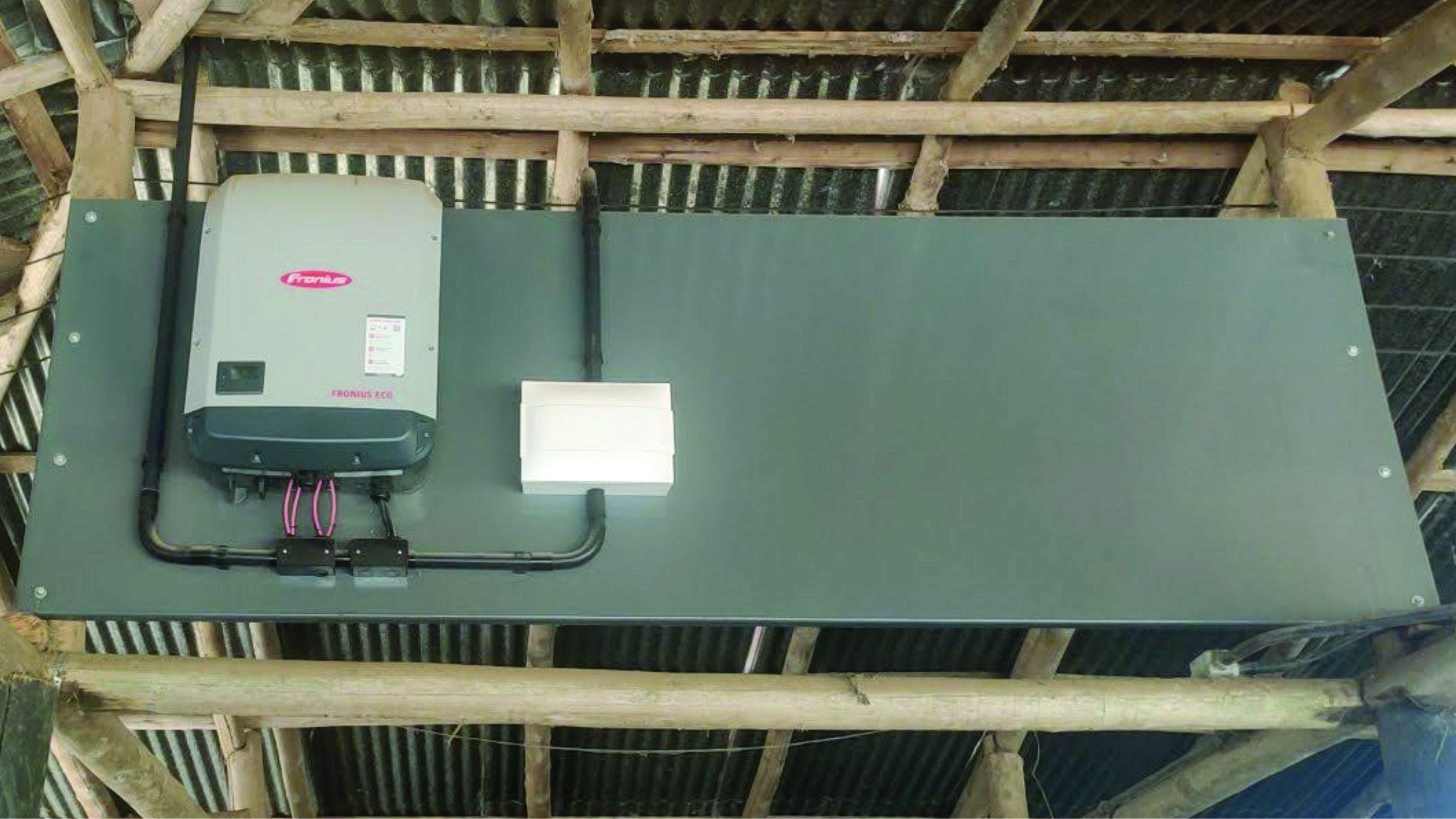 Instalação de placa solar na area rural